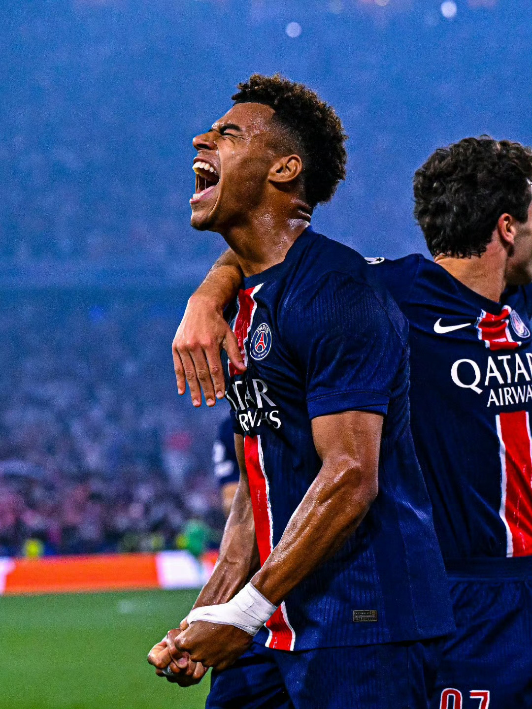 Ming回归赛场,惊险取胜首场状态亮眼,巴黎圣日耳曼观众沸腾!的简单介绍 Ming回归赛场,惊险取胜首场状态亮眼,巴黎圣日耳曼观众沸腾!的简单介绍