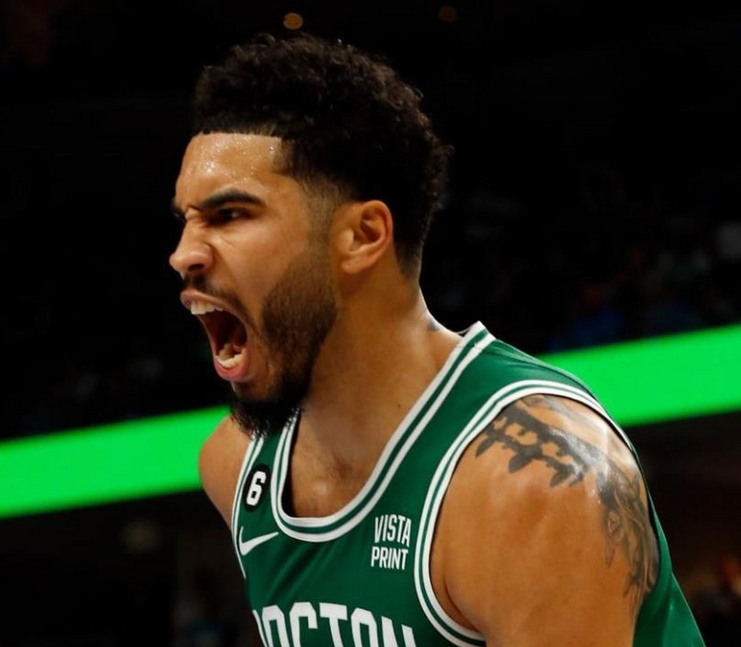 亚博体育-关于塔图姆回归赛场，关键助攻首场状态亮眼，公牛观众沸腾！的信息